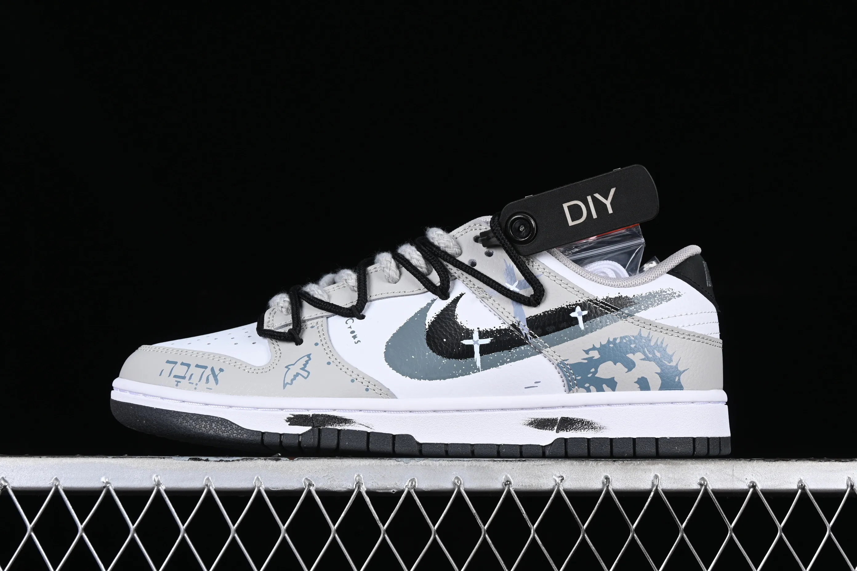 All categories Nk SB Dunk series Nk SB Dunk Low Low-top sneakers Nk Dunk Low Brush graffiti Black and white gray cross SB strap low-top casual sneakers FD0661-100